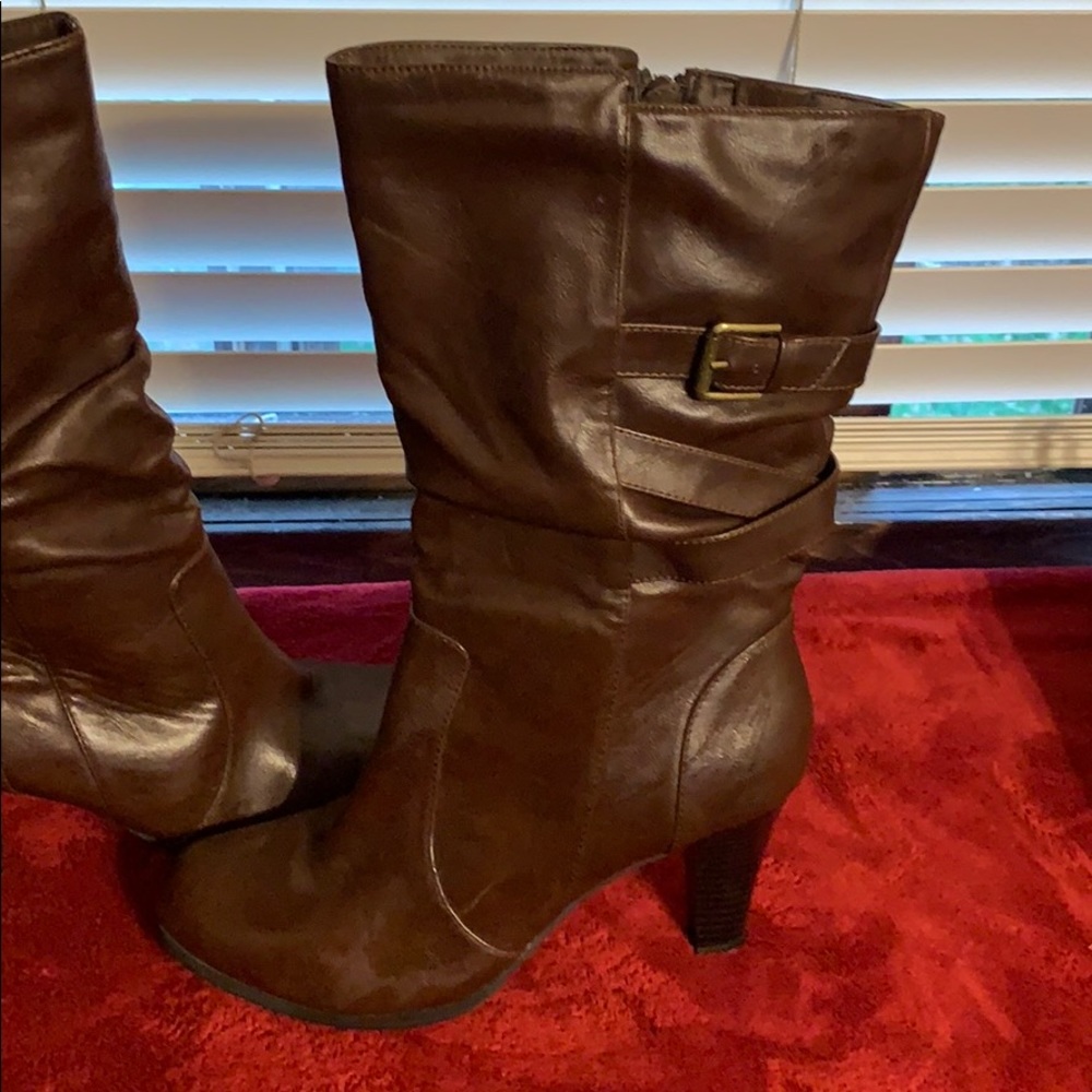 Ana boots